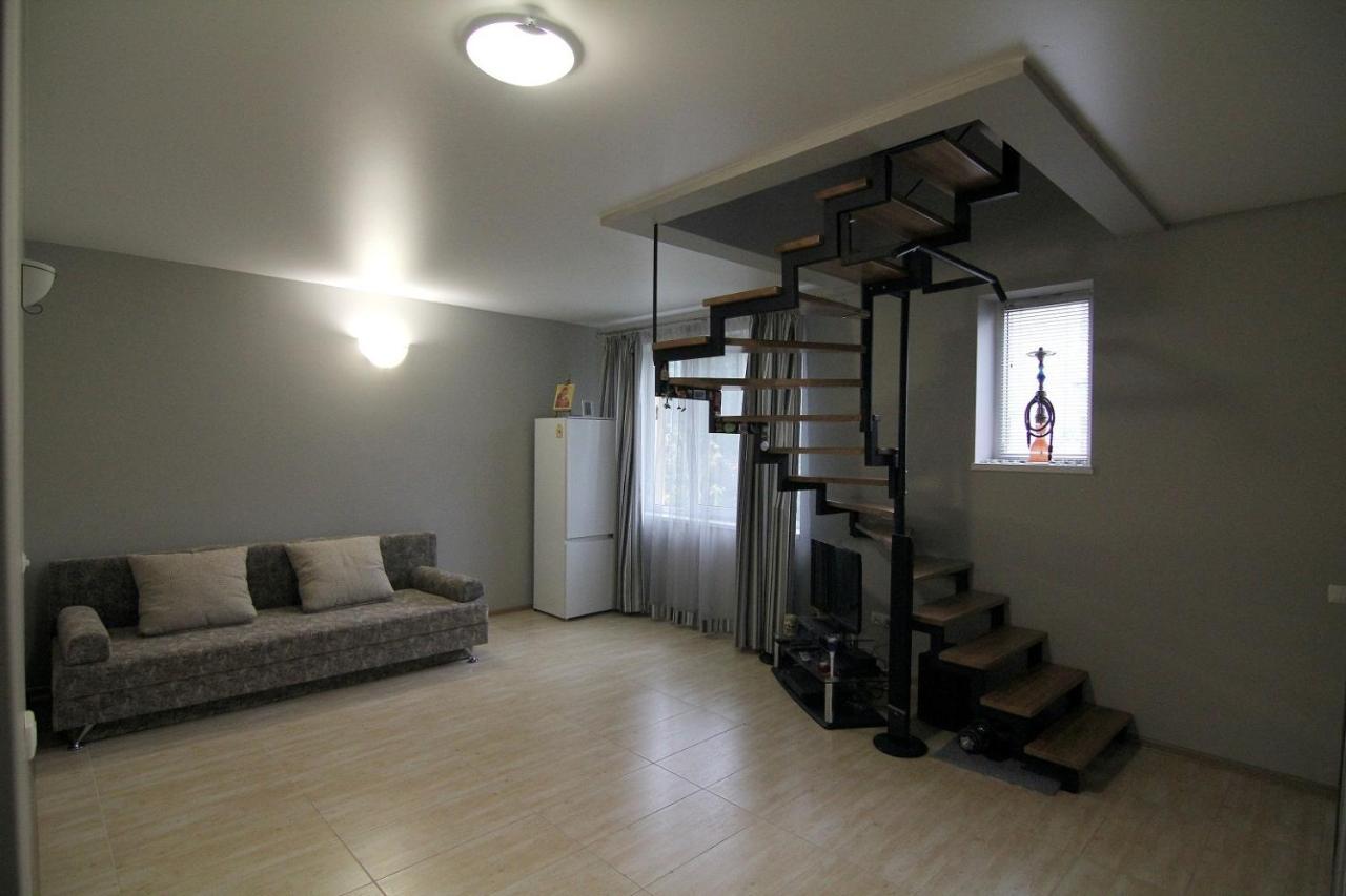 Apartment Wow House