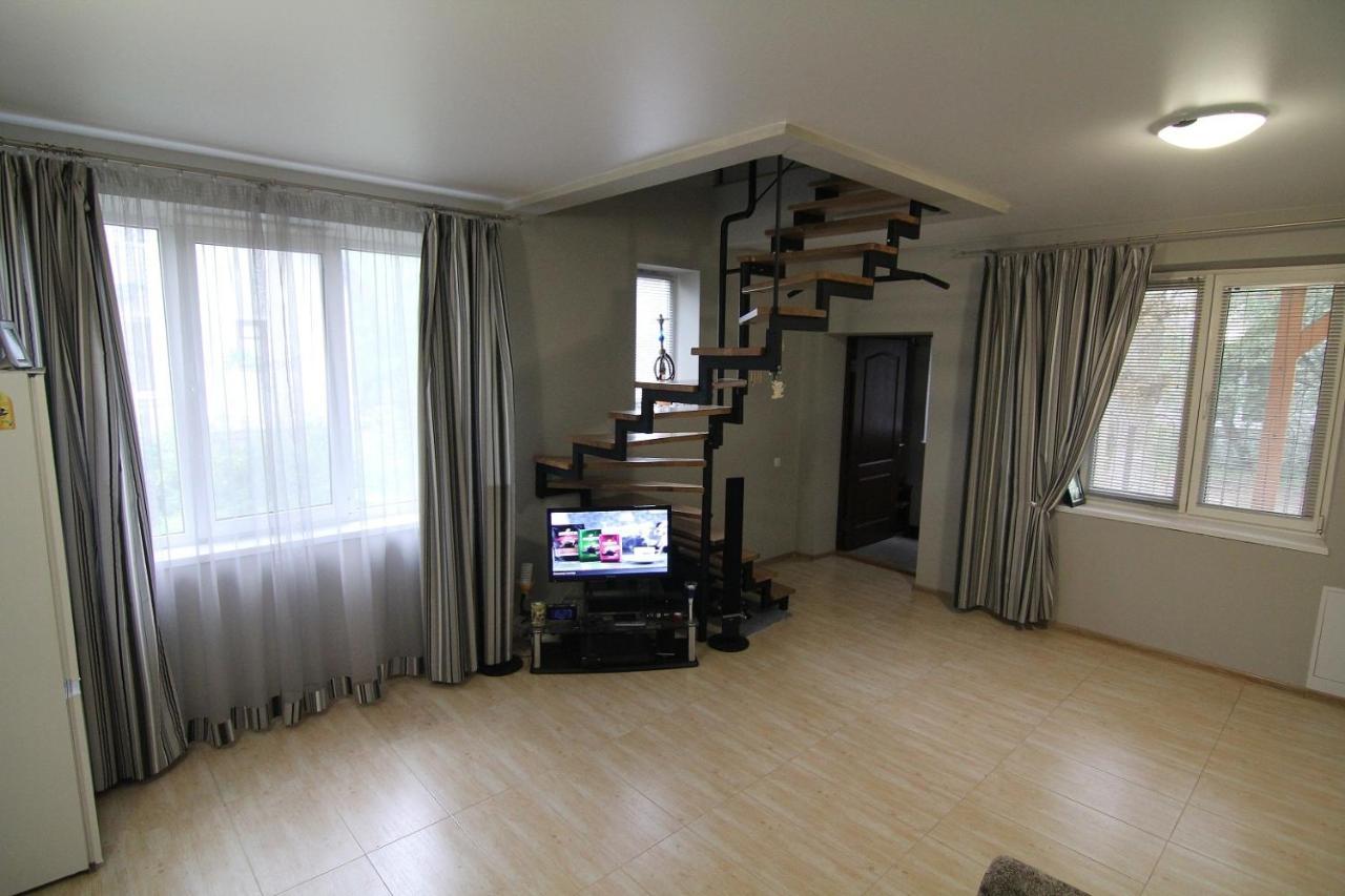 Apartment Wow House